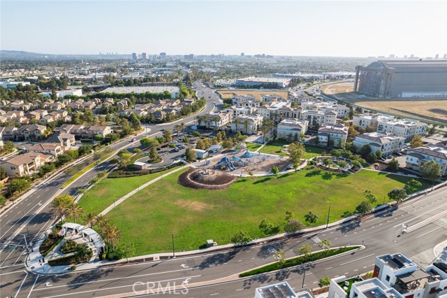 Detail Gallery Image 37 of 39 For 215 Waypoint, Tustin,  CA 92782 - 4 Beds | 3/1 Baths