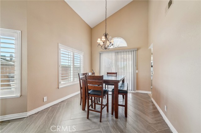 3622 Broken Twig Drive, Norco CA: https://media.crmls.org/medias/9bca37fe-cd92-450a-a628-48c6de43a3c7.jpg