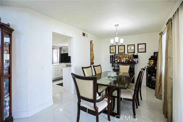 Detail Gallery Image 9 of 33 For 13079 Winterpark, Riverside,  CA 92503 - 3 Beds | 2/1 Baths