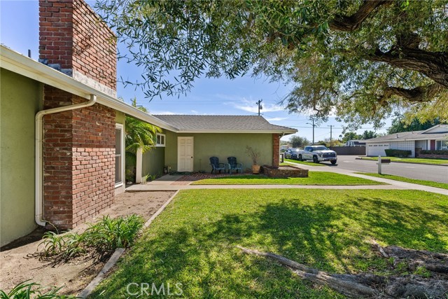 Detail Gallery Image 2 of 25 For 300 Alva, Costa Mesa,  CA 92627 - 3 Beds | 2 Baths