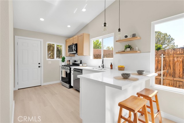 14463 Birchwood Drive, Hesperia CA: https://media.crmls.org/medias/9bcb394a-c56f-42b6-bb55-96b5cbc51f82.jpg