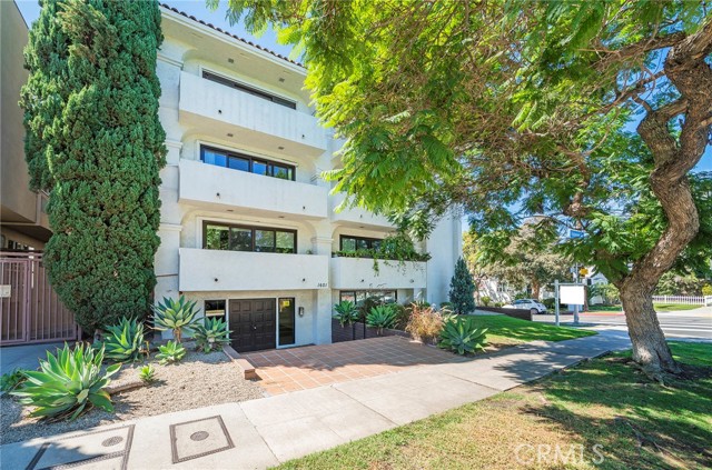 1601 Veteran Ave #301, Los Angeles, CA 90024