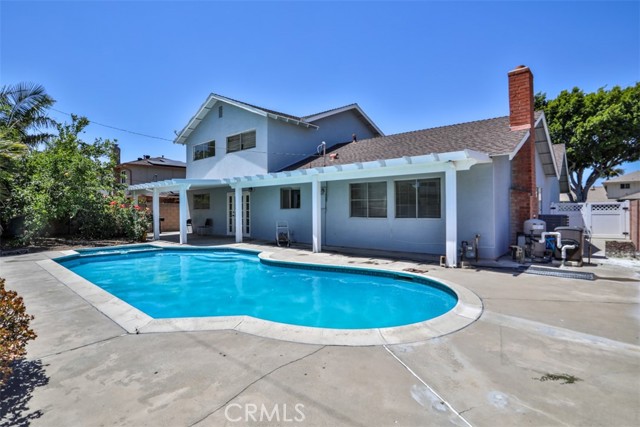 11112 Camellia Avenue, Fountain Valley CA: https://media.crmls.org/medias/9bcc0445-01fb-4a8a-a783-5b63d56808bf.jpg