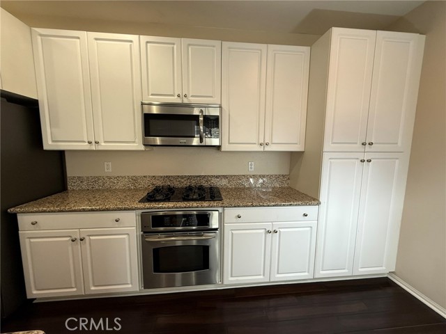 Detail Gallery Image 10 of 39 For 30505 Canyon Hills Rd #403,  Lake Elsinore,  CA 92532 - 2 Beds | 2/1 Baths