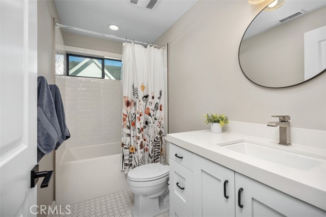 Detail Gallery Image 9 of 21 For 2076 Tablelands Way, Costa Mesa,  CA 92627 - 3 Beds | 3 Baths