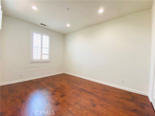 38 Fringe Tree, Irvine CA: https://media.crmls.org/medias/9bcdbeae-e44d-44c8-946b-2f7ef4f3c03f.jpg