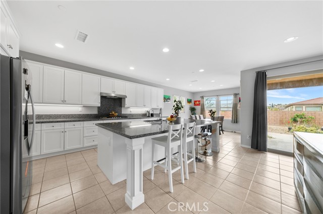 Detail Gallery Image 11 of 38 For 17185 Guarda Dr, Chino Hills,  CA 91709 - 4 Beds | 3/1 Baths
