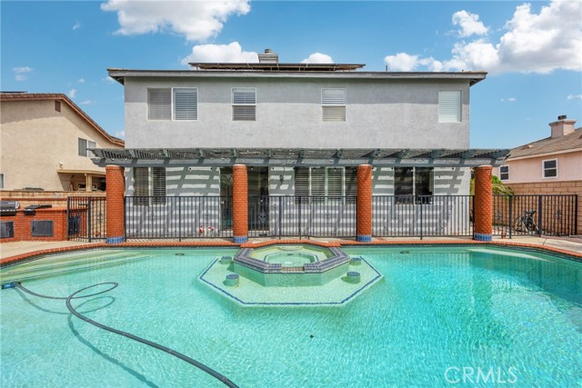 870 E Bermuda Dunes Court, Ontario CA: https://media.crmls.org/medias/9bcf3967-67c8-4d0a-bb5c-2e87265839c3.jpg