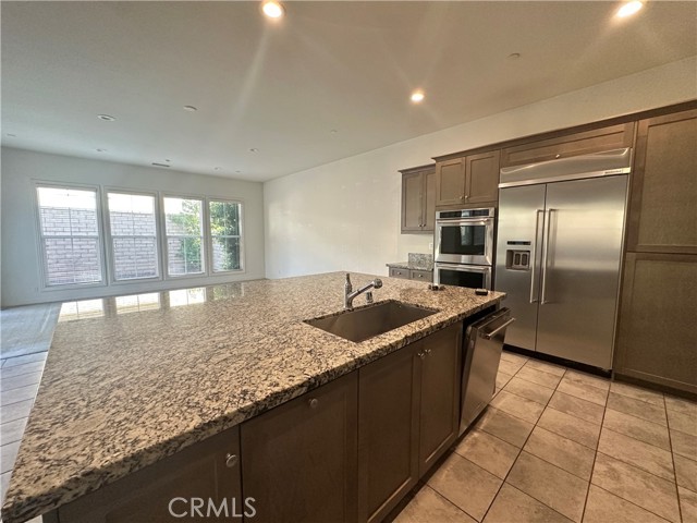 Detail Gallery Image 6 of 29 For 88 Acadia Ct, Lake Forest,  CA 92630 - 5 Beds | 4 Baths
