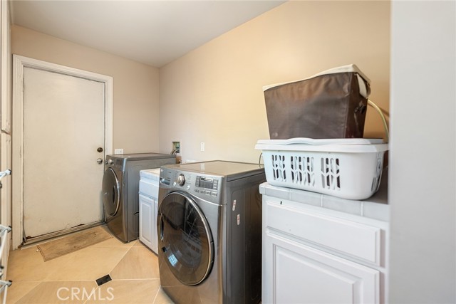 2445 N Santiago Boulevard, Orange CA: https://media.crmls.org/medias/9bcfb131-54cf-45e9-91a3-0d062dc7332c.jpg