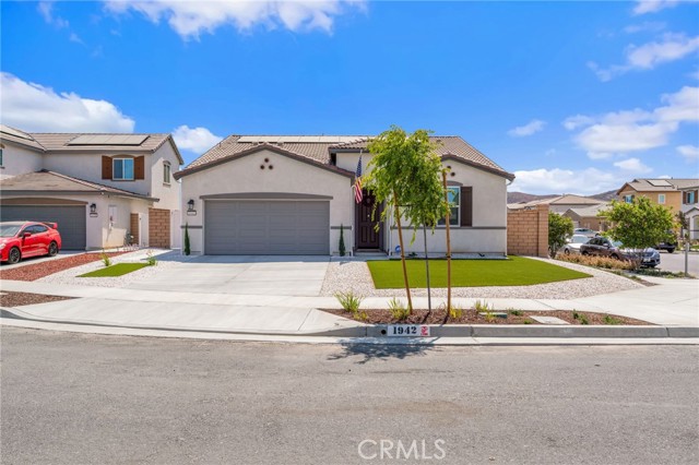 Detail Gallery Image 2 of 42 For 1942 Old Steel Way, Hemet,  CA 92545 - 3 Beds | 2 Baths