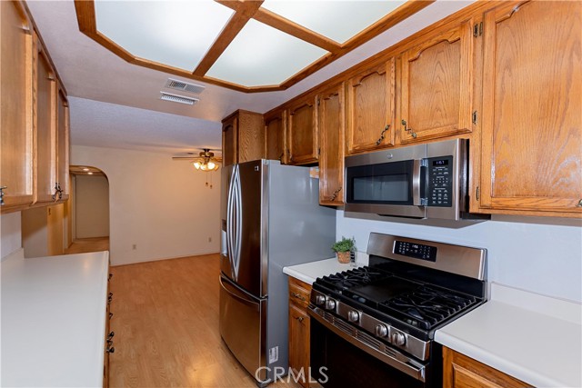 Detail Gallery Image 13 of 45 For 11043 Rome Beauty Dr, California City,  CA 93505 - 3 Beds | 2 Baths