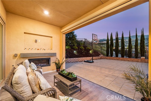 Detail Gallery Image 43 of 59 For 2413 Sierra Bella Dr, Corona,  CA 92882 - 5 Beds | 4/1 Baths