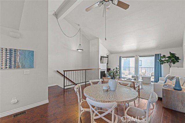 222 Irena Avenue, Redondo Beach, California 90277, 2 Bedrooms Bedrooms, ,3 BathroomsBathrooms,Residential,Sold,Irena,SB24068601