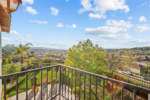 Detail Gallery Image 40 of 58 For 27641 Atlas Ln, Canyon Country,  CA 91351 - 4 Beds | 2/1 Baths