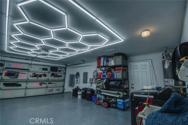 Image 21 of 32 For 9839 9839 Warwick Dr