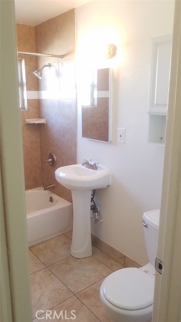 Detail Gallery Image 7 of 17 For 10241 Ruoff Ave, Whittier,  CA 90604 - – Beds | – Baths