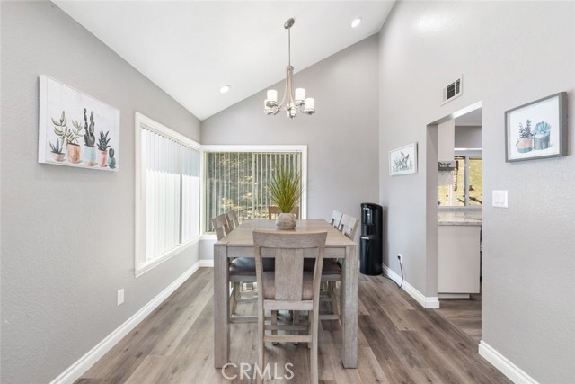 Detail Gallery Image 20 of 47 For 974 Nottingham, Corona,  CA 92880 - 4 Beds | 2/1 Baths