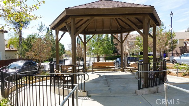 33953 Lily Road, Yucaipa CA: https://media.crmls.org/medias/9bd33210-367c-4115-b385-9808d89fe48f.jpg