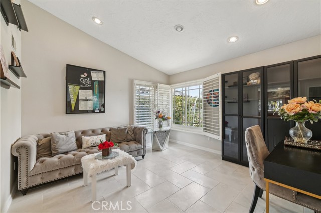 Detail Gallery Image 21 of 40 For 17675 Rainglen, Huntington Beach,  CA 92649 - 3 Beds | 2/1 Baths