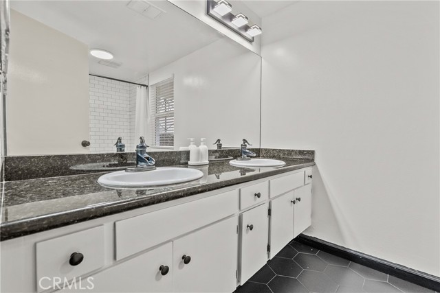 Detail Gallery Image 26 of 59 For 9558 Swinton, North Hills,  CA 91343 - 3 Beds | 2 Baths