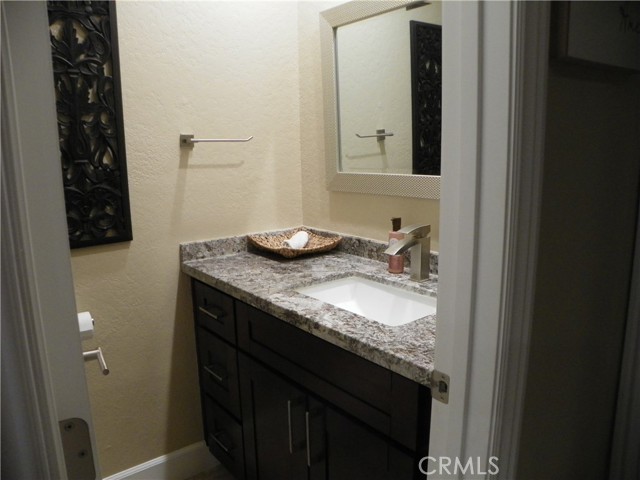 Detail Gallery Image 6 of 20 For 3640 S Main St #C-16,  Santa Ana,  CA 92707 - 2 Beds | 1/1 Baths