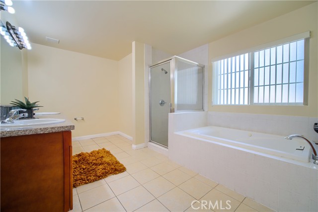606 W Grand Avenue, Pomona CA: https://media.crmls.org/medias/9bd6834a-6a83-4195-a74e-cf0d57b2655f.jpg