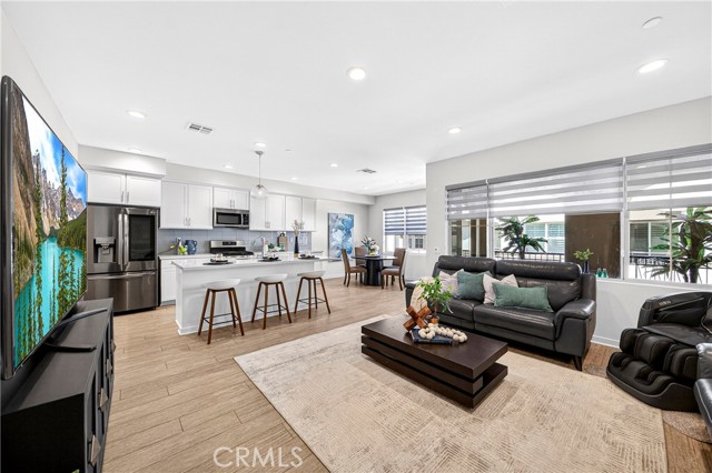 Front Image Thumbnail for CRPW26059360