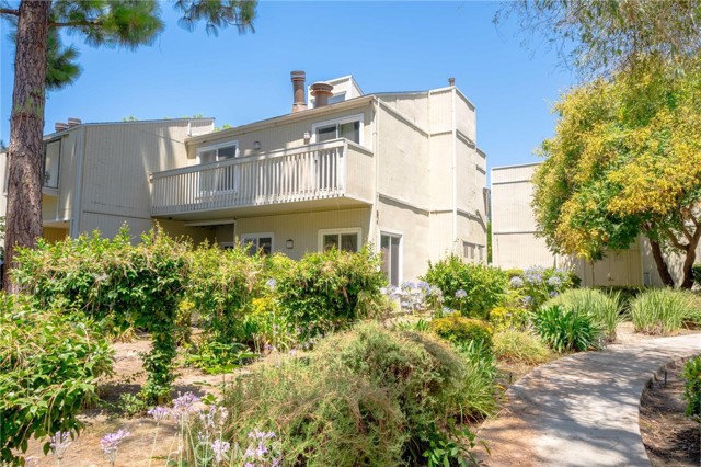Detail Gallery Image 13 of 46 For 646 Sycamore Ave #18,  Claremont,  CA 91711 - 2 Beds | 3 Baths