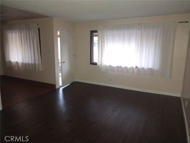 Detail Gallery Image 11 of 22 For 1040 Cedar Ave #8,  Long Beach,  CA 90813 - 2 Beds | 2 Baths