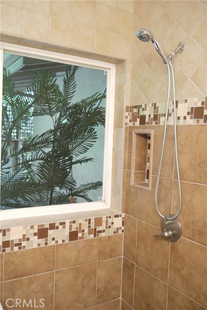 Detail Gallery Image 38 of 48 For 4127 Lanterman, La Canada Flintridge,  CA 91011 - 3 Beds | 2/1 Baths