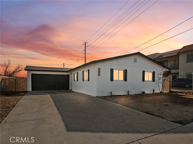 Detail Gallery Image 2 of 24 For 840 E Virginia, Barstow,  CA 92311 - 3 Beds | 2 Baths