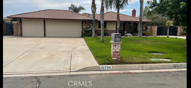 Image 2 for 10704 Anselm Dr, Fontana, CA 92337