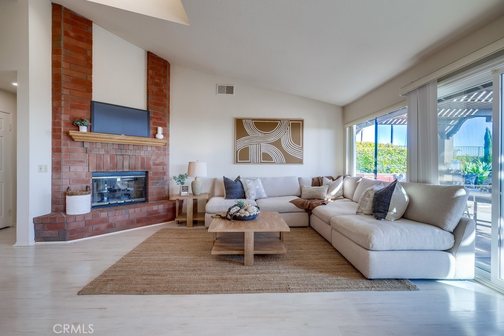 MLS #OC25265308 image #19