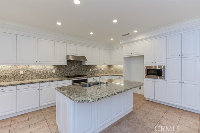 Detail Gallery Image 10 of 43 For 60 Brindisi, Irvine,  CA 92618 - 3 Beds | 2/1 Baths