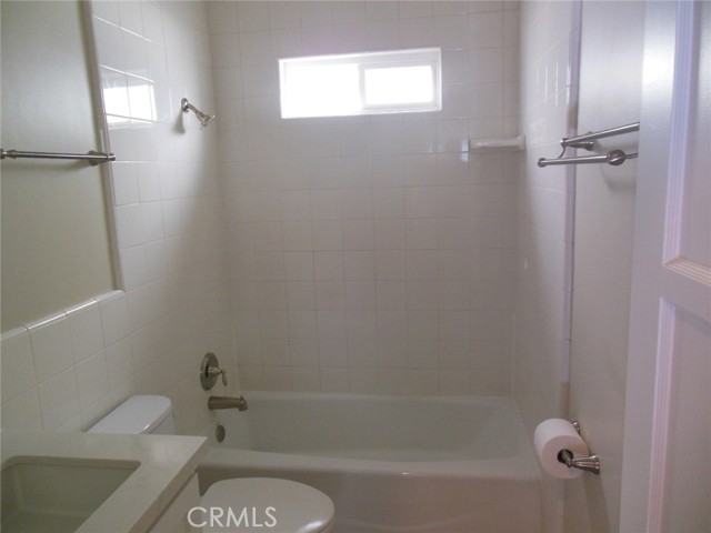 Detail Gallery Image 2 of 8 For 3520 Brayton, Long Beach,  CA 90803 - 2 Beds | 1 Baths