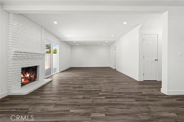 11062 Oneida Avenue, San Fernando CA: https://media.crmls.org/medias/9bd93b20-9b53-4c75-aa6b-95d6f60c5c0d.jpg