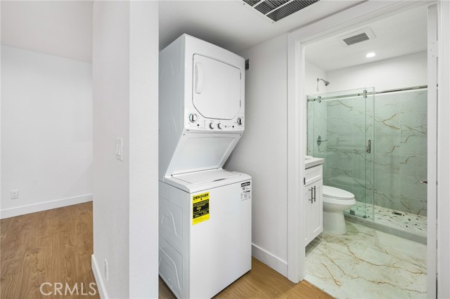 Detail Gallery Image 4 of 15 For 1119 Linden Ave a,  Glendale,  CA 91201 - 2 Beds | 1 Baths