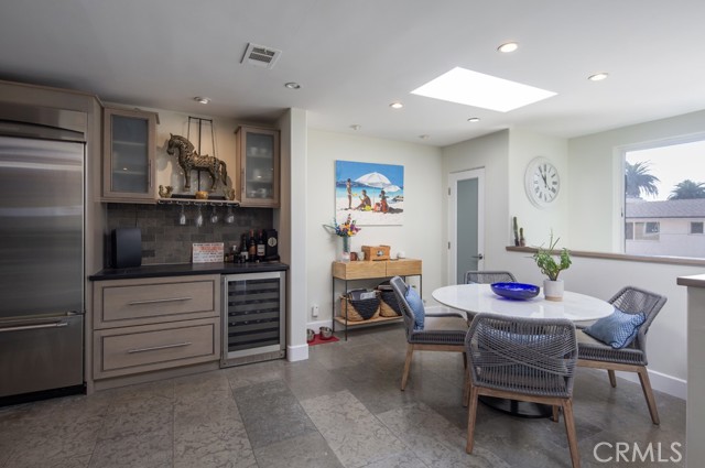 Detail Gallery Image 6 of 15 For 309 Marguerite Ave #C,  Corona Del Mar,  CA 92625 - 3 Beds | 2 Baths