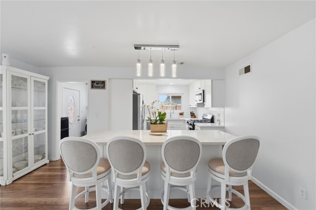 Detail Gallery Image 10 of 42 For 21235 Oakfort Ave, Carson,  CA 90745 - 3 Beds | 2 Baths