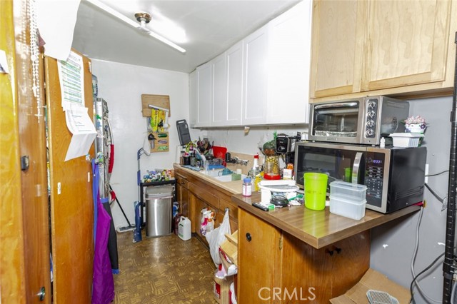 12401 Archwood Street, North Hollywood CA: https://media.crmls.org/medias/9bdac92a-1a08-4022-aed5-58a27eabbd2c.jpg