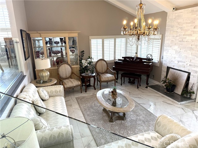 Detail Gallery Image 14 of 27 For 5156 Campo, Woodland Hills,  CA 91364 - 4 Beds | 4 Baths