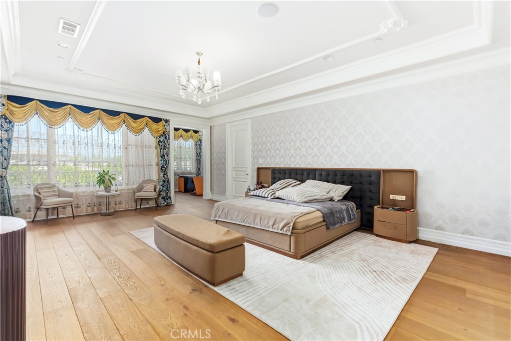 https://media.crmls.org/medias/9bdb1966-ba9d-4975-ab26-6ea35bce2e01.jpg?preset=X-Large