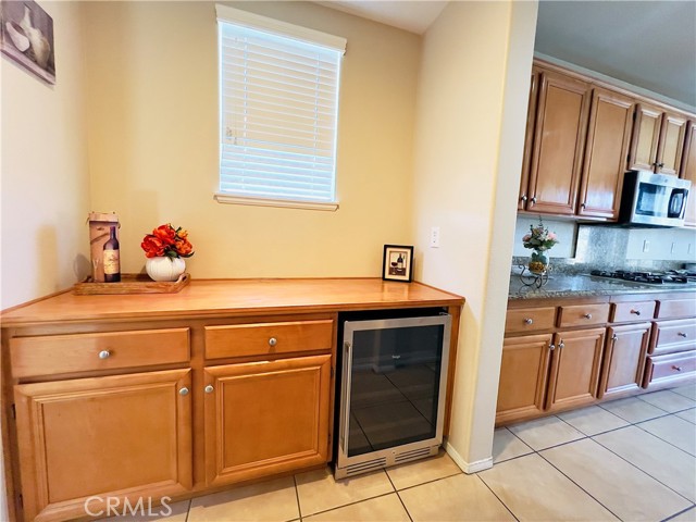 Detail Gallery Image 8 of 42 For 17231 Greentree Dr, Riverside,  CA 92503 - 5 Beds | 4 Baths