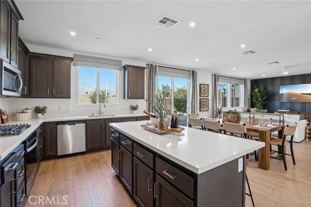 Detail Gallery Image 13 of 34 For 129 via Palermo, Cathedral City,  CA 92234 - 4 Beds | 3 Baths