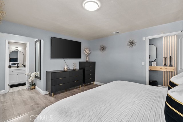 Detail Gallery Image 12 of 26 For 945 E I, Ontario,  CA 91764 - 4 Beds | 2 Baths