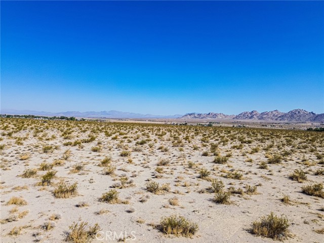 37898 Old Woman Springs Road, Lucerne Valley CA: https://media.crmls.org/medias/9bdd2e60-299a-4ad7-a5f1-5d1d85eccf1e.jpg