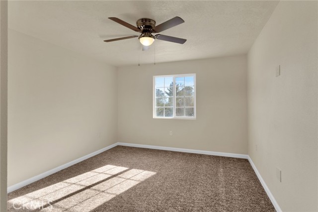 Detail Gallery Image 32 of 68 For 10298 Custer Ave, Lucerne Valley,  CA 92356 - 5 Beds | 2/1 Baths