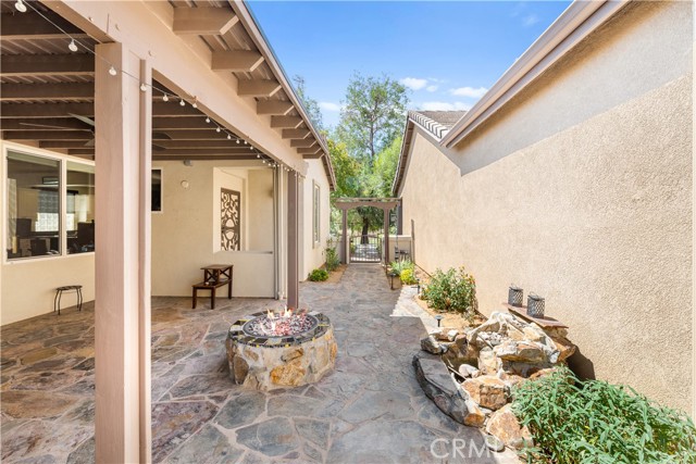 Detail Gallery Image 4 of 41 For 8217 Carnoustie Ave, Hemet,  CA 92545 - 2 Beds | 2 Baths