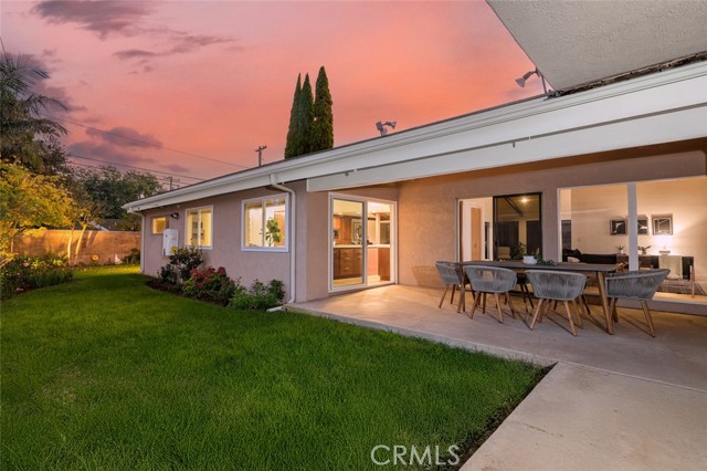 Detail Gallery Image 34 of 48 For 5360 E El Jardin St, Long Beach,  CA 90815 - 4 Beds | 3 Baths